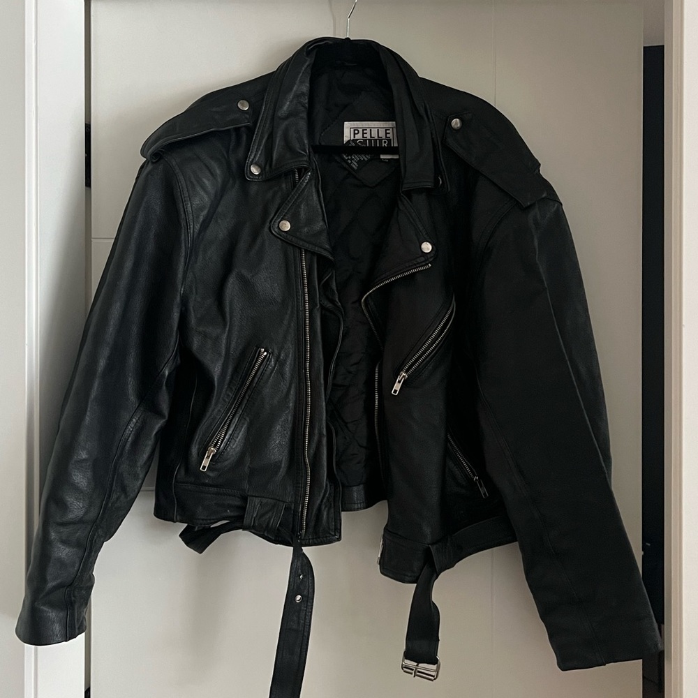 Hailey Bieber style leather jacket vintage oversized